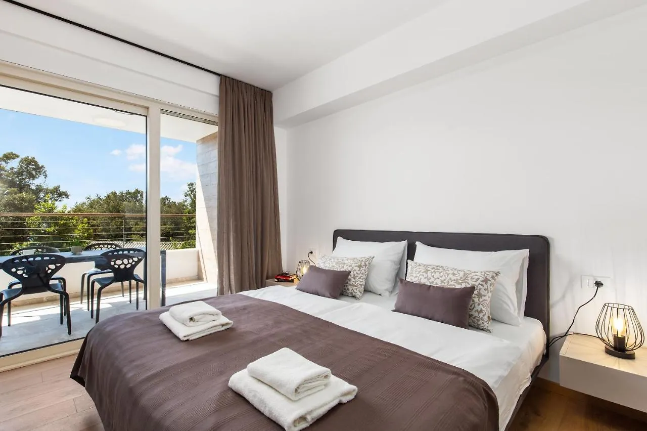 Apartment Val Pjescana Uvala