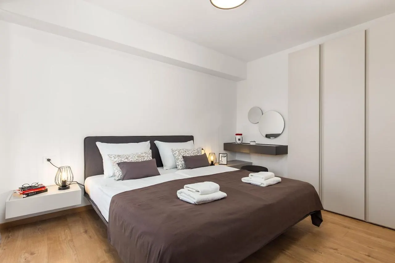 Apartment Val Pjescana Uvala